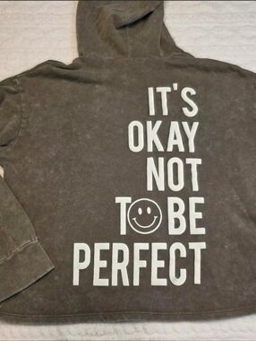 Social Culture Mineral Wash Hoodie Smiley Graphic It’s Okay Not To Be Perfect Sm